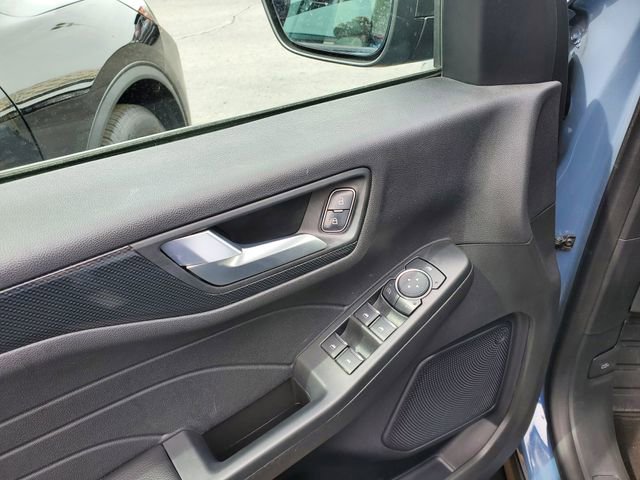 Used 2024 Ford Escape ST-Line w/ Tech Pack #1 AWD/4WD image 10