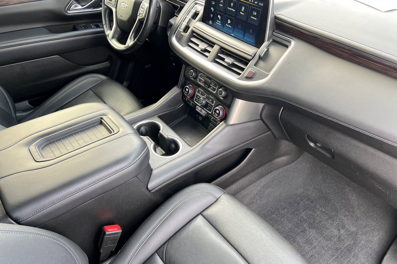 Used 2022 Chevrolet Suburban Z71 image 19