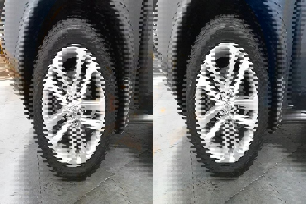 Used 2013 Nissan Juke SL image 34