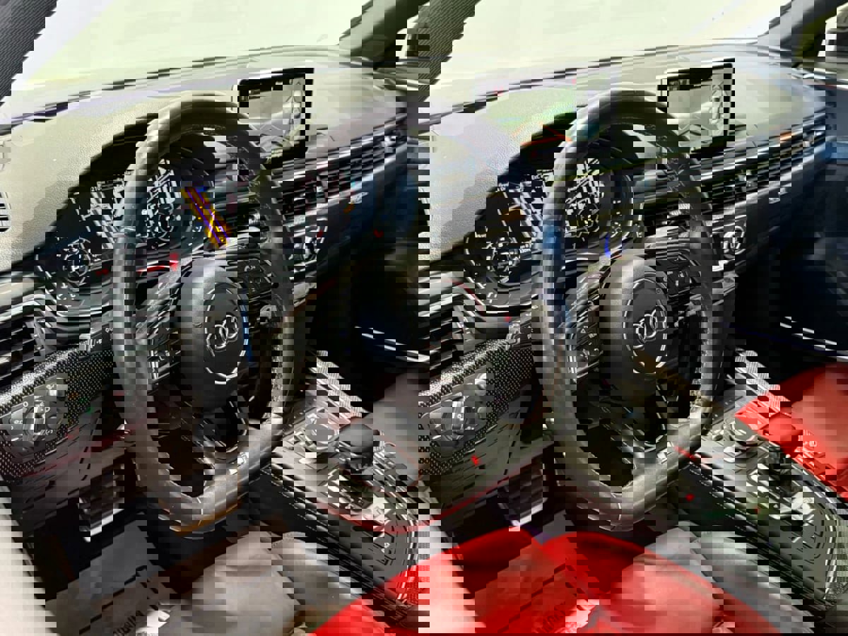 Used 2019 Audi S4 Prestige w/ Prestige Package image 15