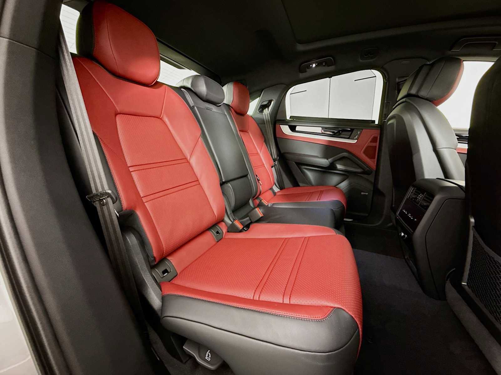 New 2026 Porsche Cayenne image 29