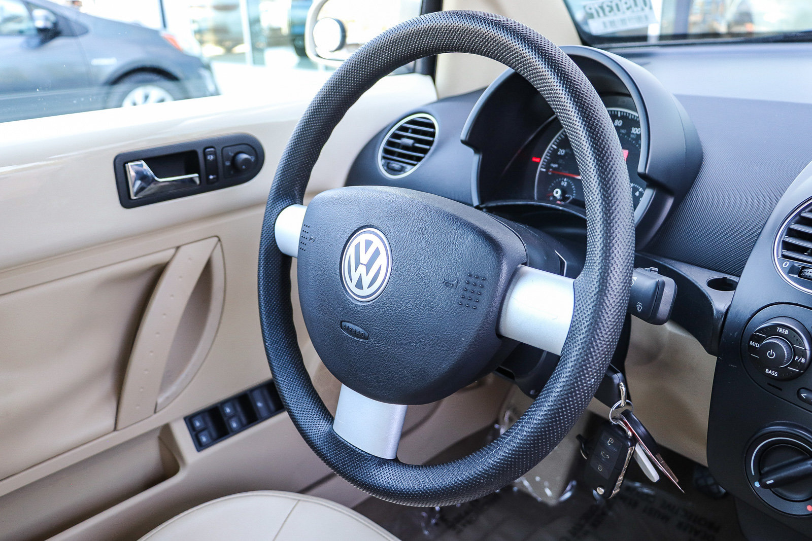 Used 2008 Volkswagen Beetle S FWD image 25