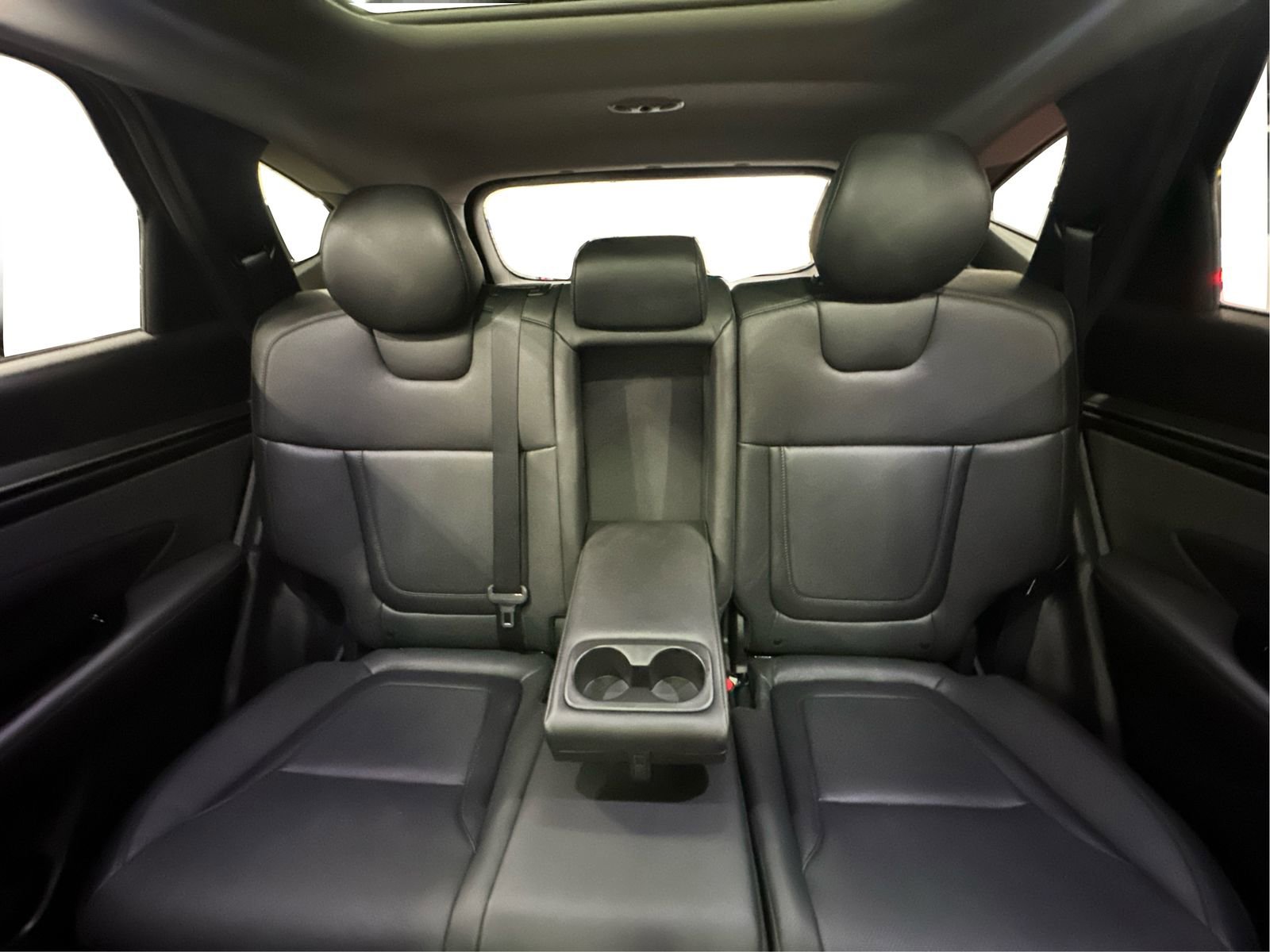 Certified 2023 Hyundai Tucson Limited AWD/4WD image 15