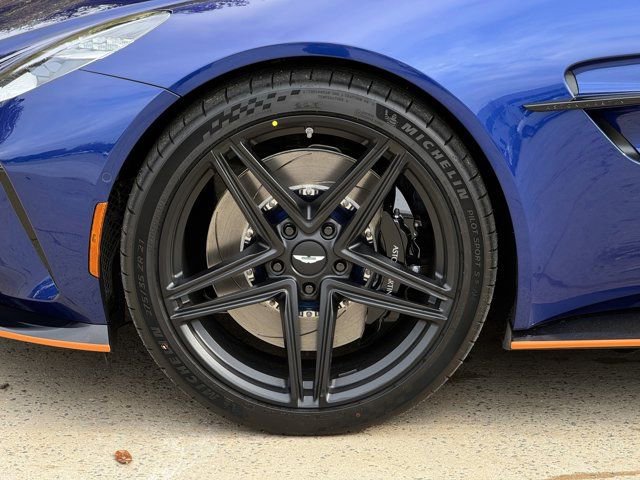 New 2025 Aston Martin V8 Vantage Coupe image 4