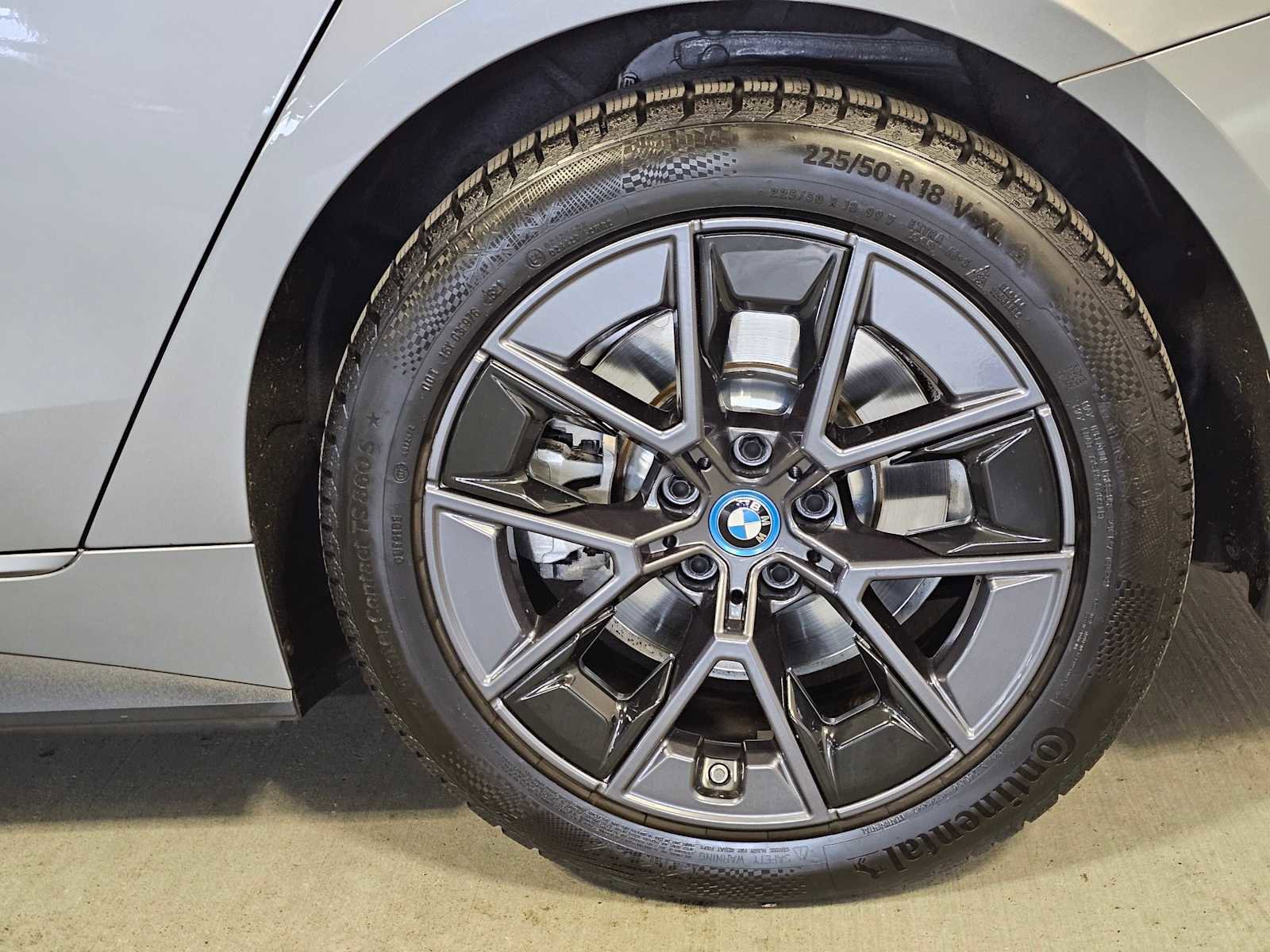 Used 2023 BMW i4 eDrive35 w/ Premium Package image 8