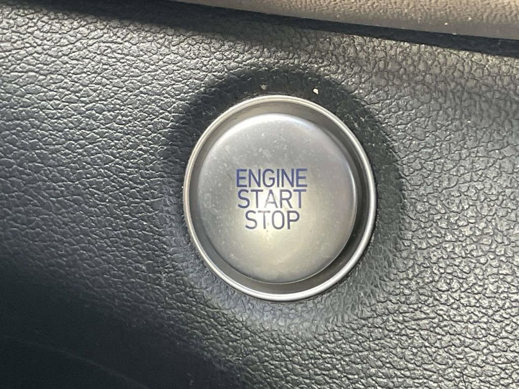 Used 2020 Hyundai Santa Fe SEL image 28