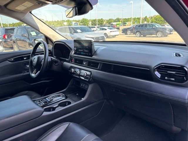 Used 2025 Honda Pilot Touring image 24