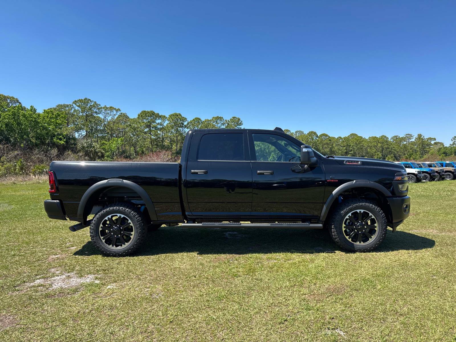 New 2026 RAM 2500 Warlock AWD/4WD image 2