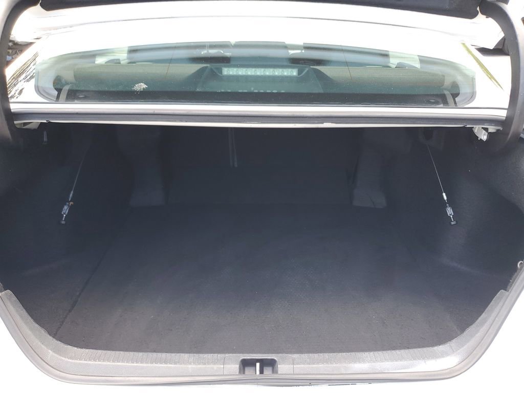 Used 2018 Toyota Camry LE FWD image 8