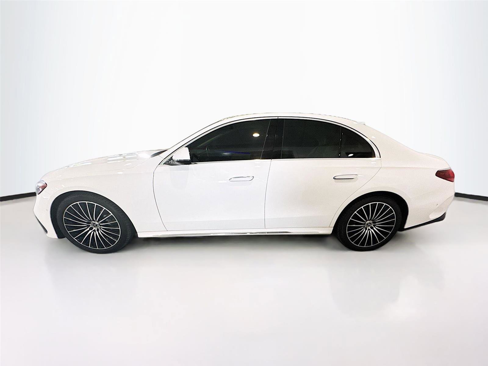 Used 2024 Mercedes-Benz E 350 4MATIC Sedan image 29