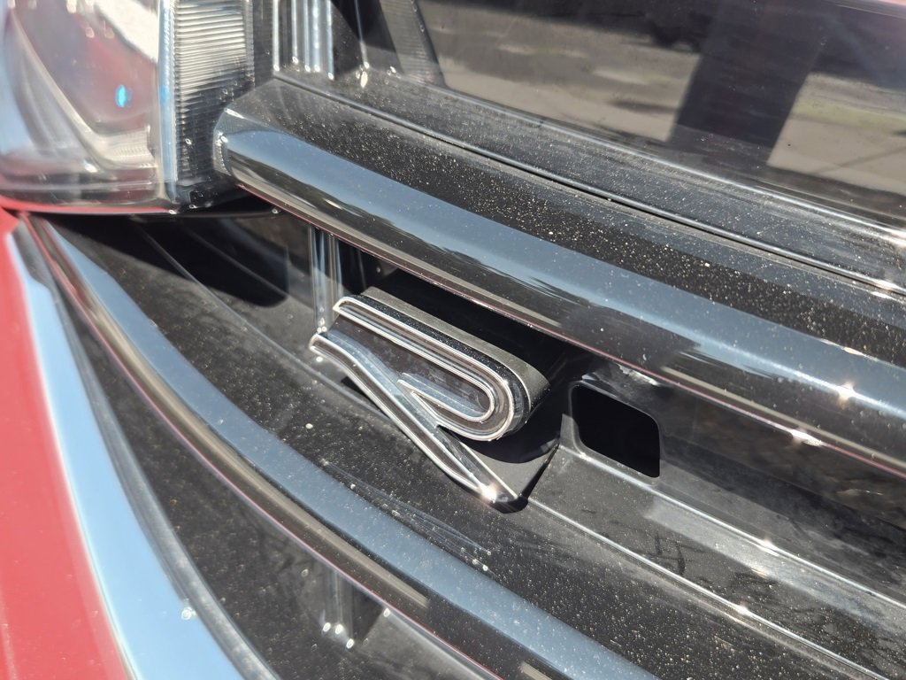 Used 2024 Volkswagen Tiguan SE R-Line image 15