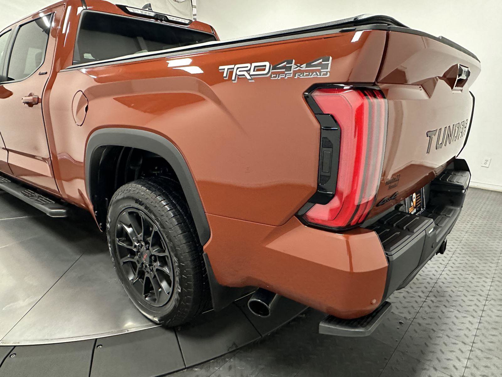 Used 2025 Toyota Tundra Limited w/ TRD Off-Road Package AWD/4WD image 10