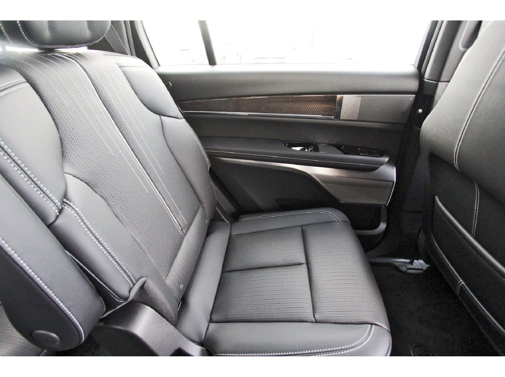 New 2027 Cadillac Vistiq Luxury AWD/4WD image 11