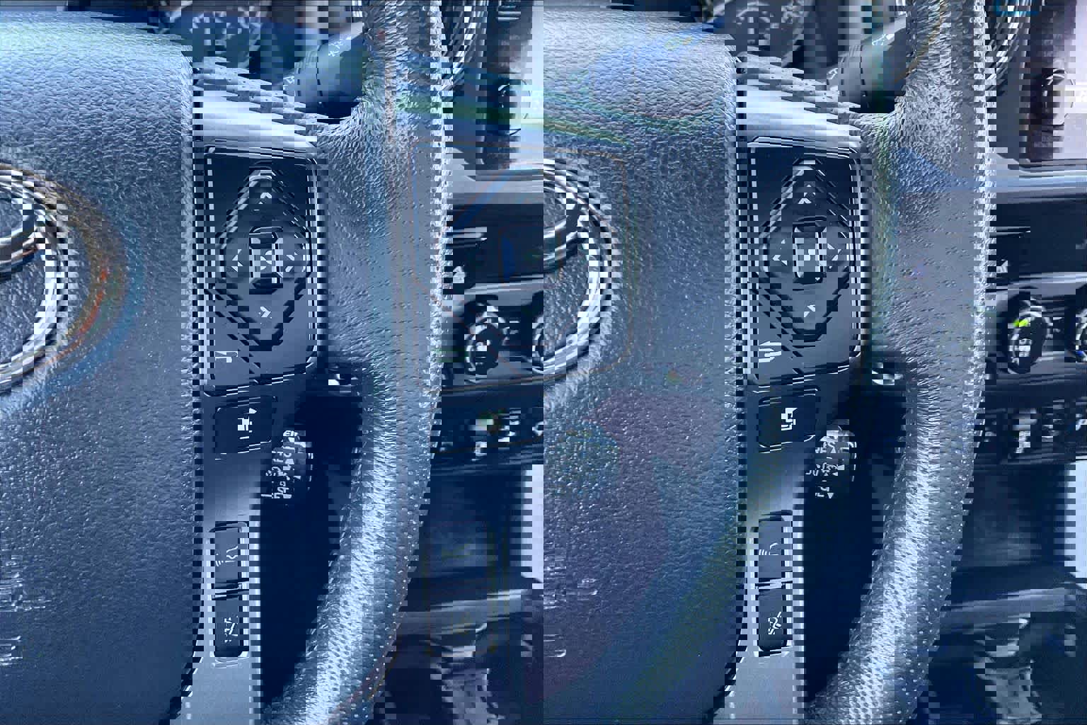 Used 2019 Toyota Tacoma TRD Off-Road image 24