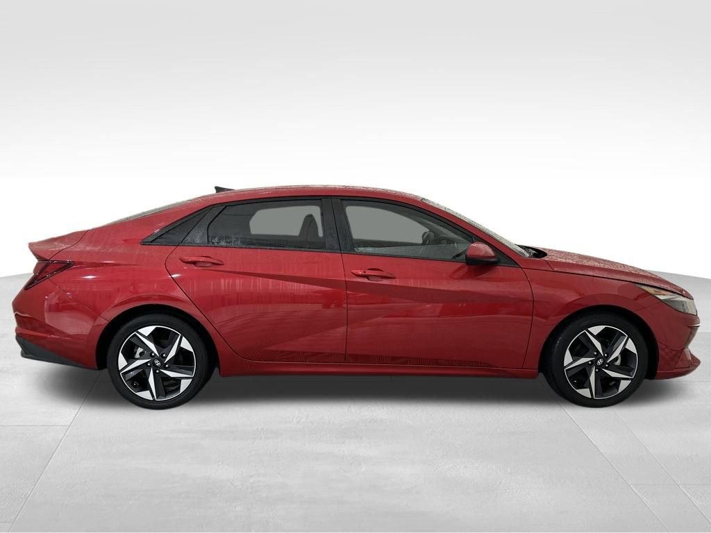 Certified 2023 Hyundai Elantra SEL w/ Convenience Package image 7