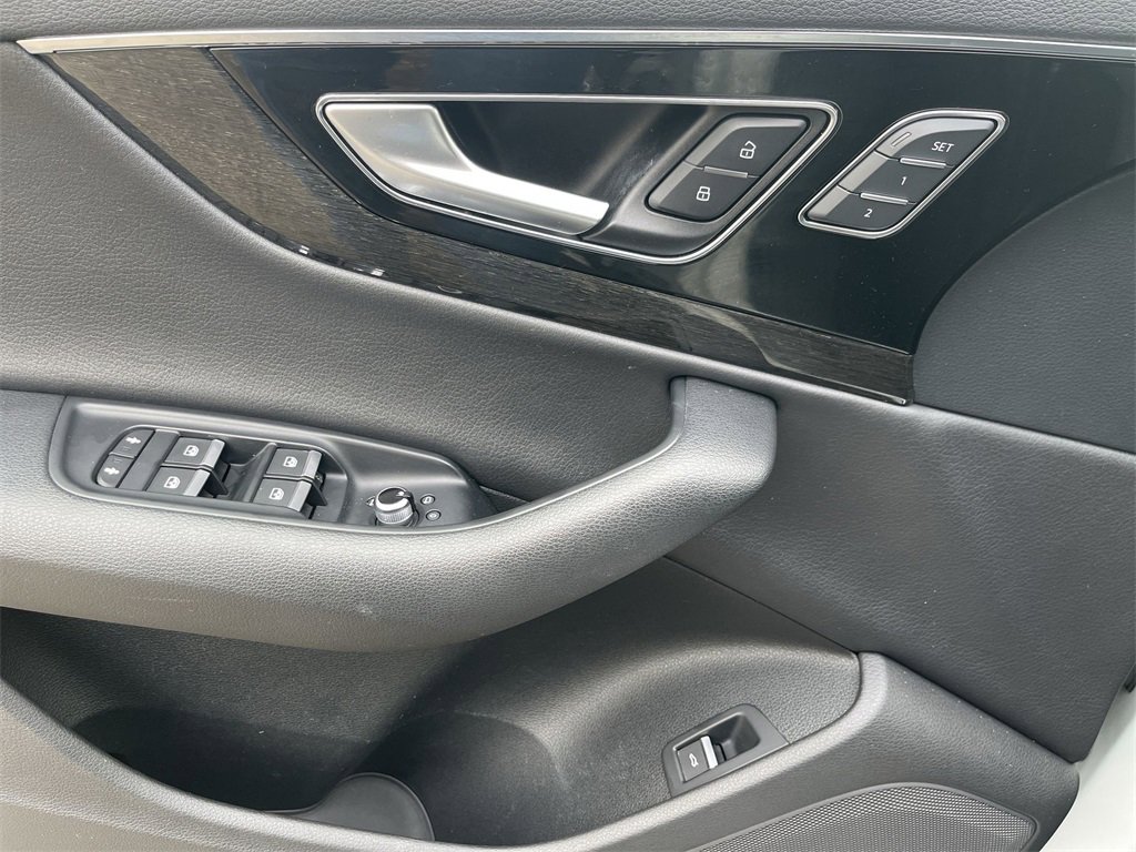 Used 2019 Audi Q7 3.0T Prestige w/ Prestige Package image 24