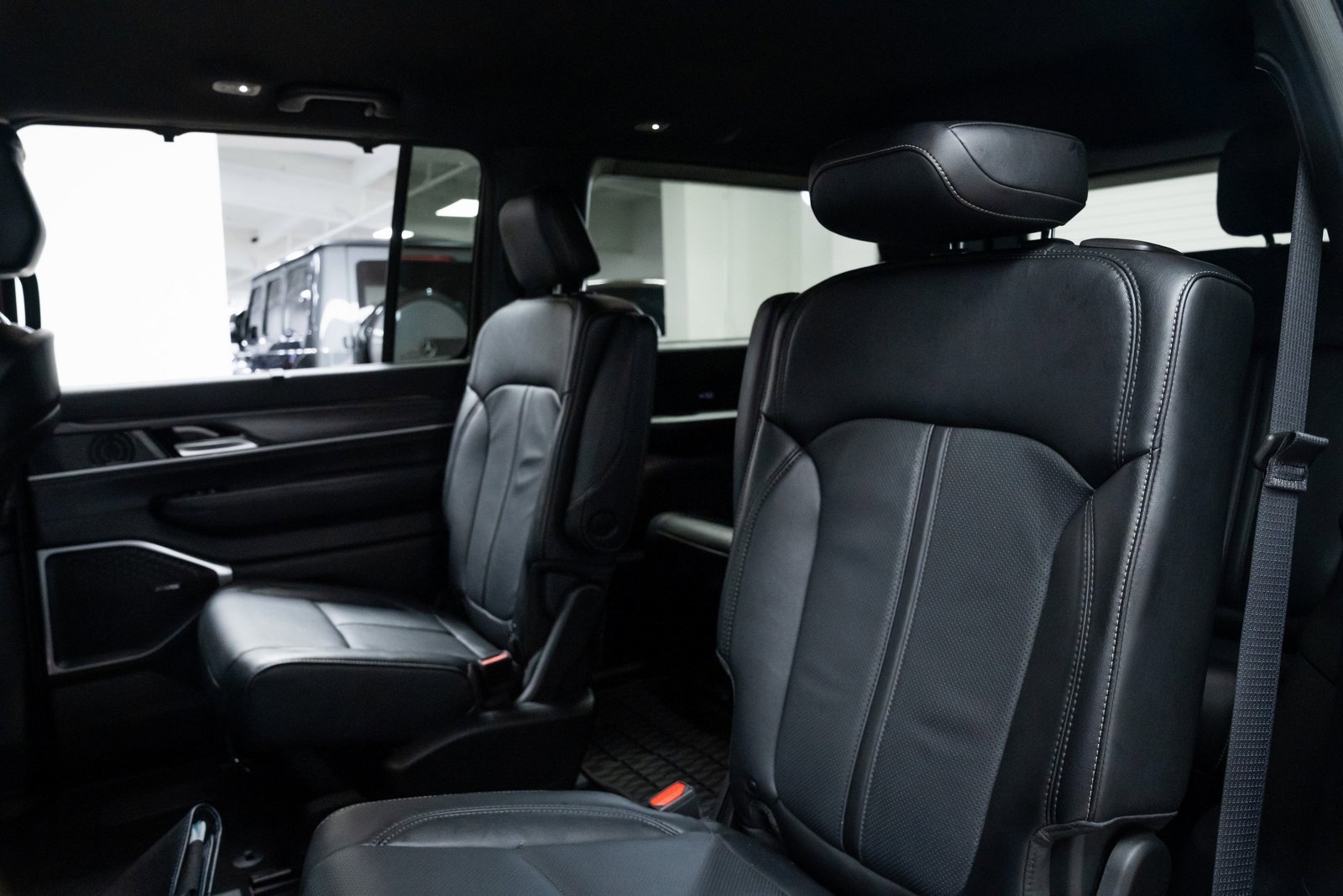 Used 2024 Jeep Wagoneer Series II w/ Convenience Group I image 21