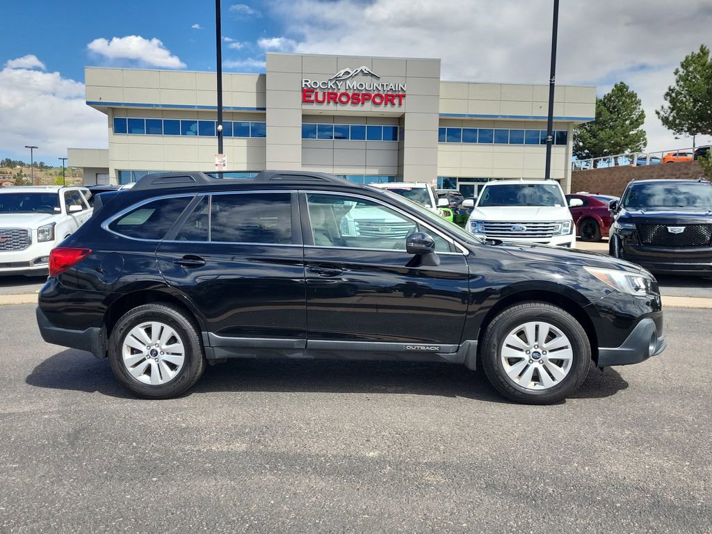 Used 2018 Subaru Outback 2.5i Premium AWD/4WD image 2