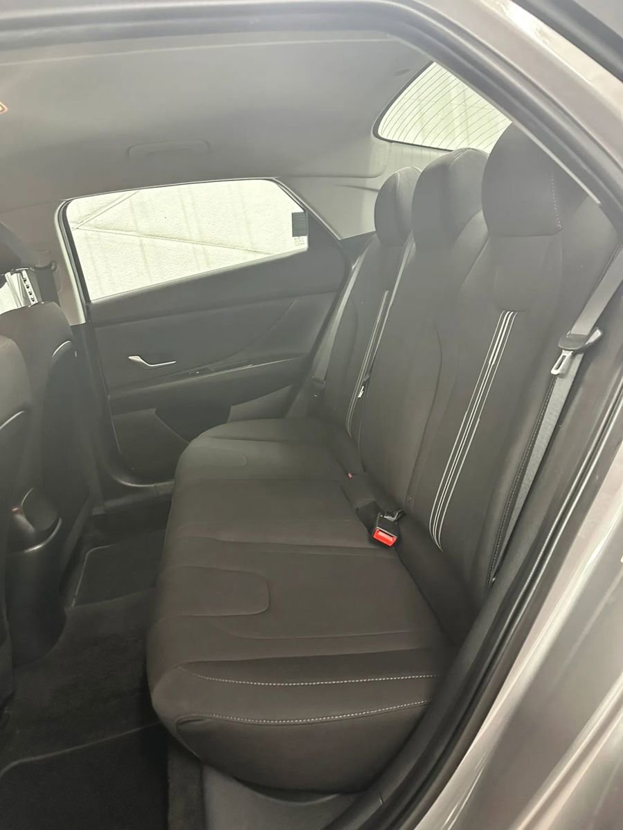 Used 2023 Hyundai Elantra SEL image 26