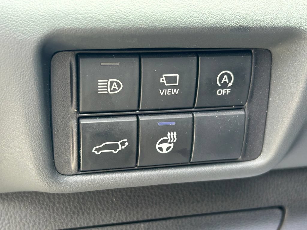 Certified 2024 Toyota Highlander Platinum FWD image 30
