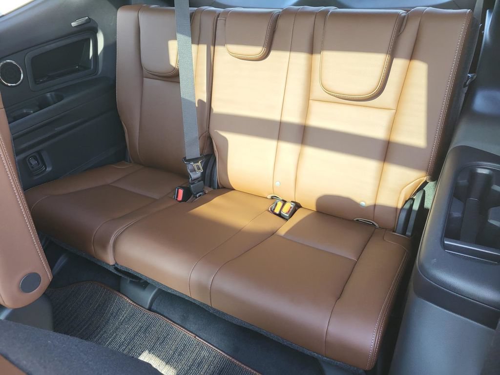 Used 2025 Subaru Ascent Touring AWD/4WD image 16