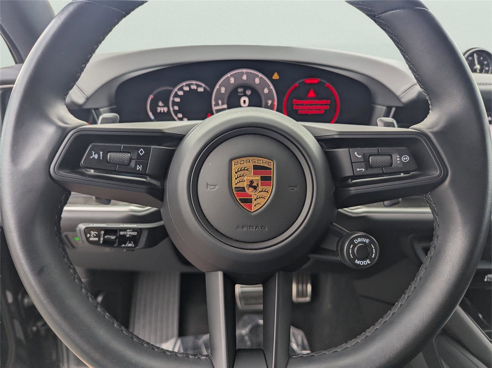 Used 2024 Porsche Cayenne S image 21