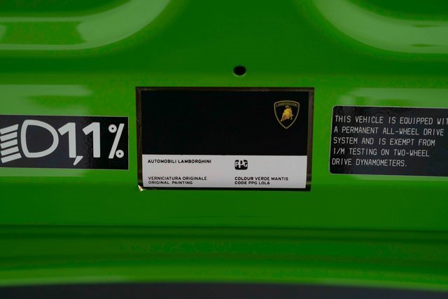 Used 2022 Lamborghini Huracan EVO image 27