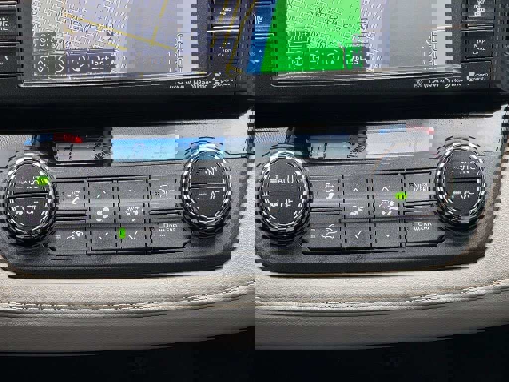 Used 2016 Toyota RAV4 XLE image 15