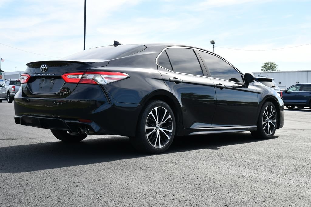 Used 2019 Toyota Camry SE FWD image 7