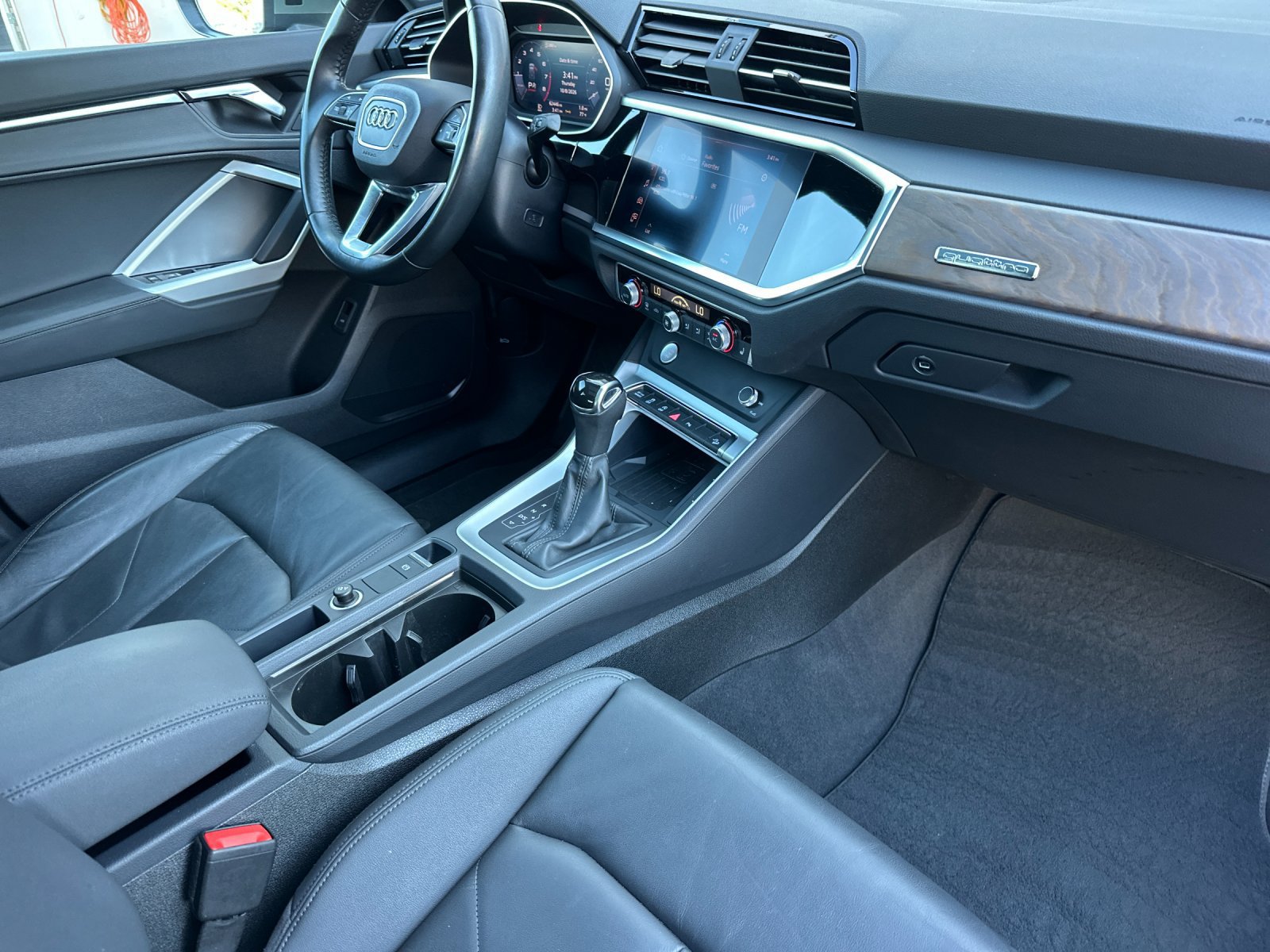Used 2019 Audi Q3 2.0T Premium Plus AWD/4WD image 17