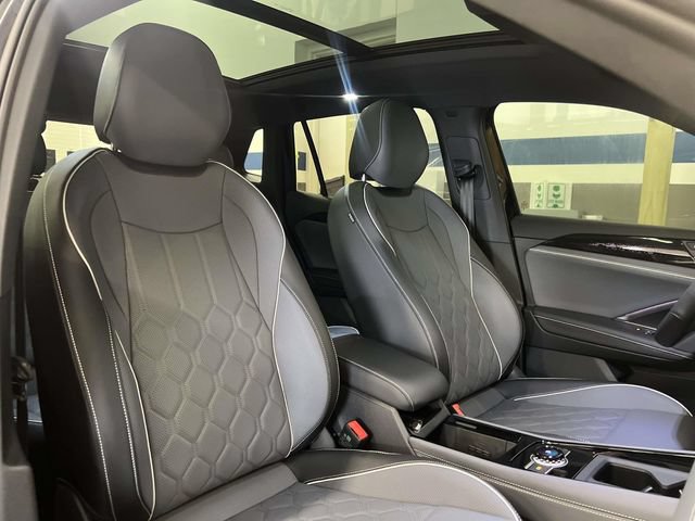 New 2026 Volkswagen Tiguan SEL R-Line AWD/4WD image 26