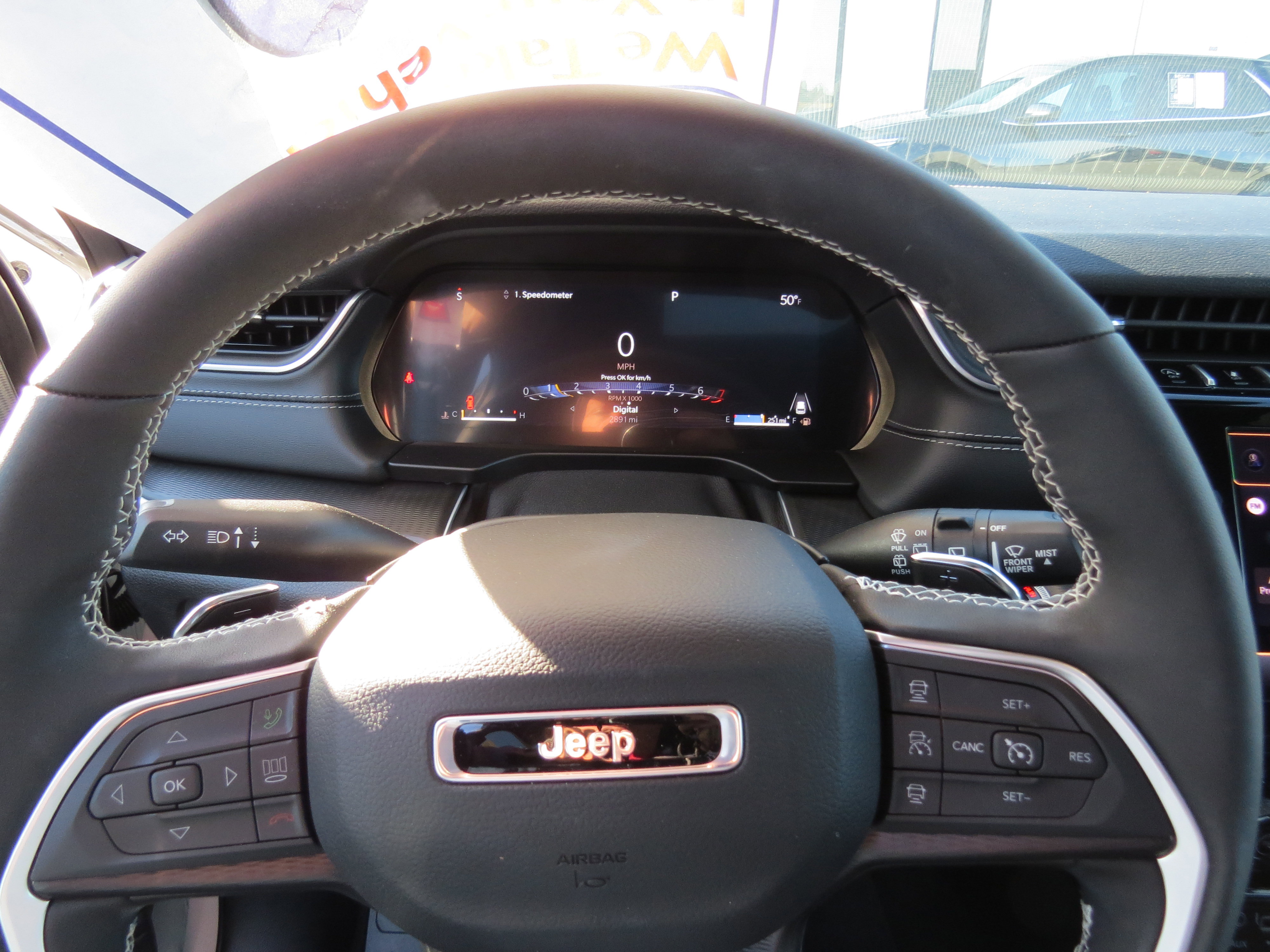 Used 2025 Jeep Grand Cherokee 4WD image 19