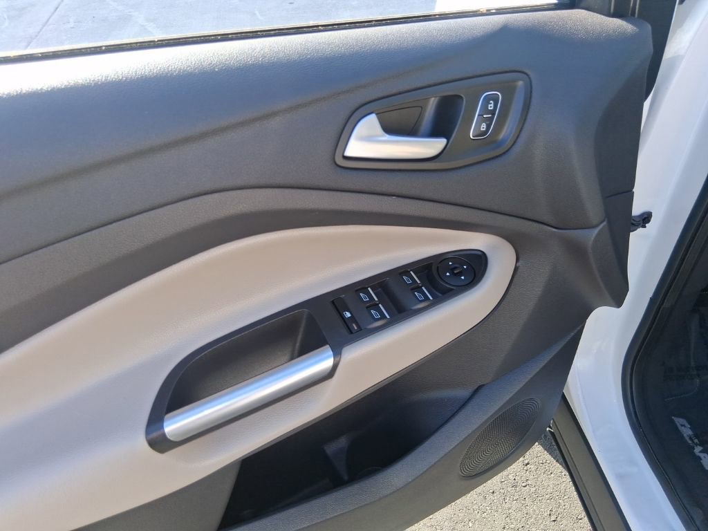Used 2019 Ford Escape SEL image 12