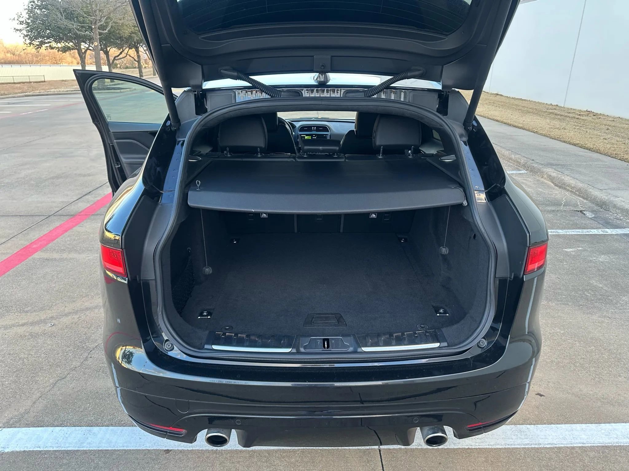 Used 2019 Jaguar F-PACE S AWD/4WD image 22