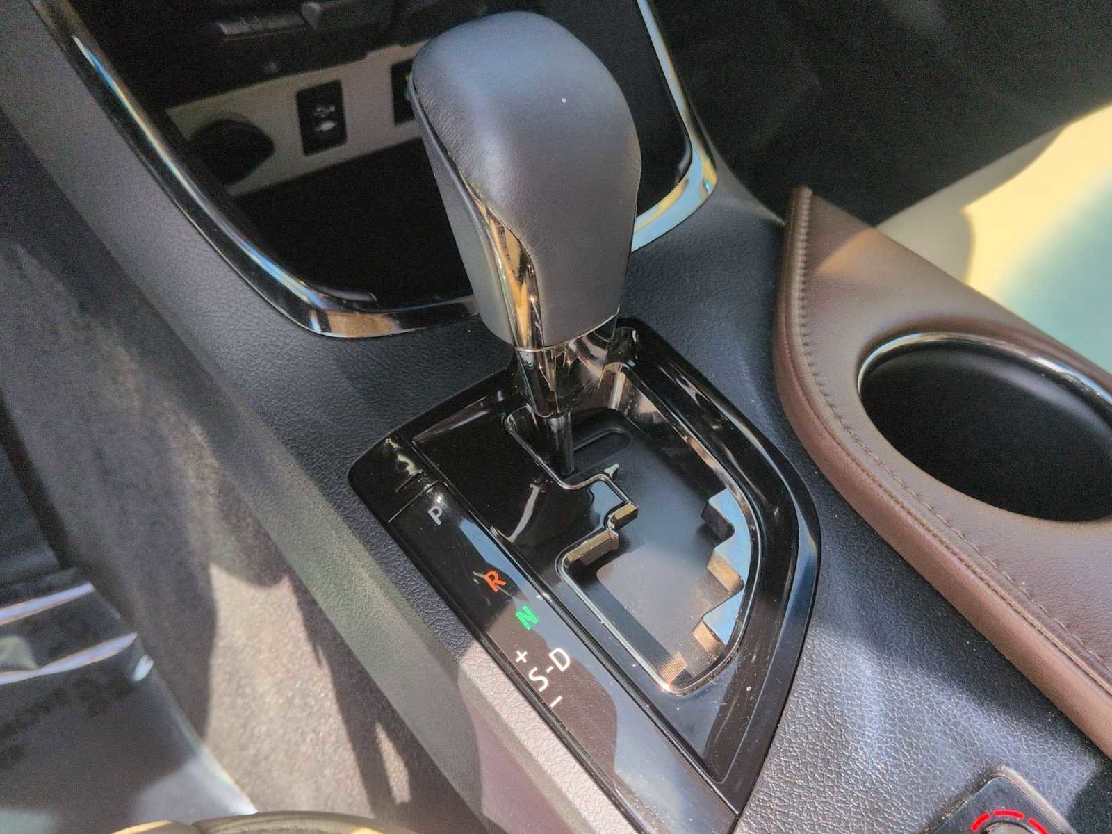 Used 2016 Toyota Avalon Touring image 34