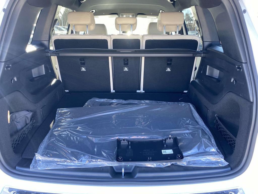 Certified 2025 Mercedes-Benz GLB 250 image 10