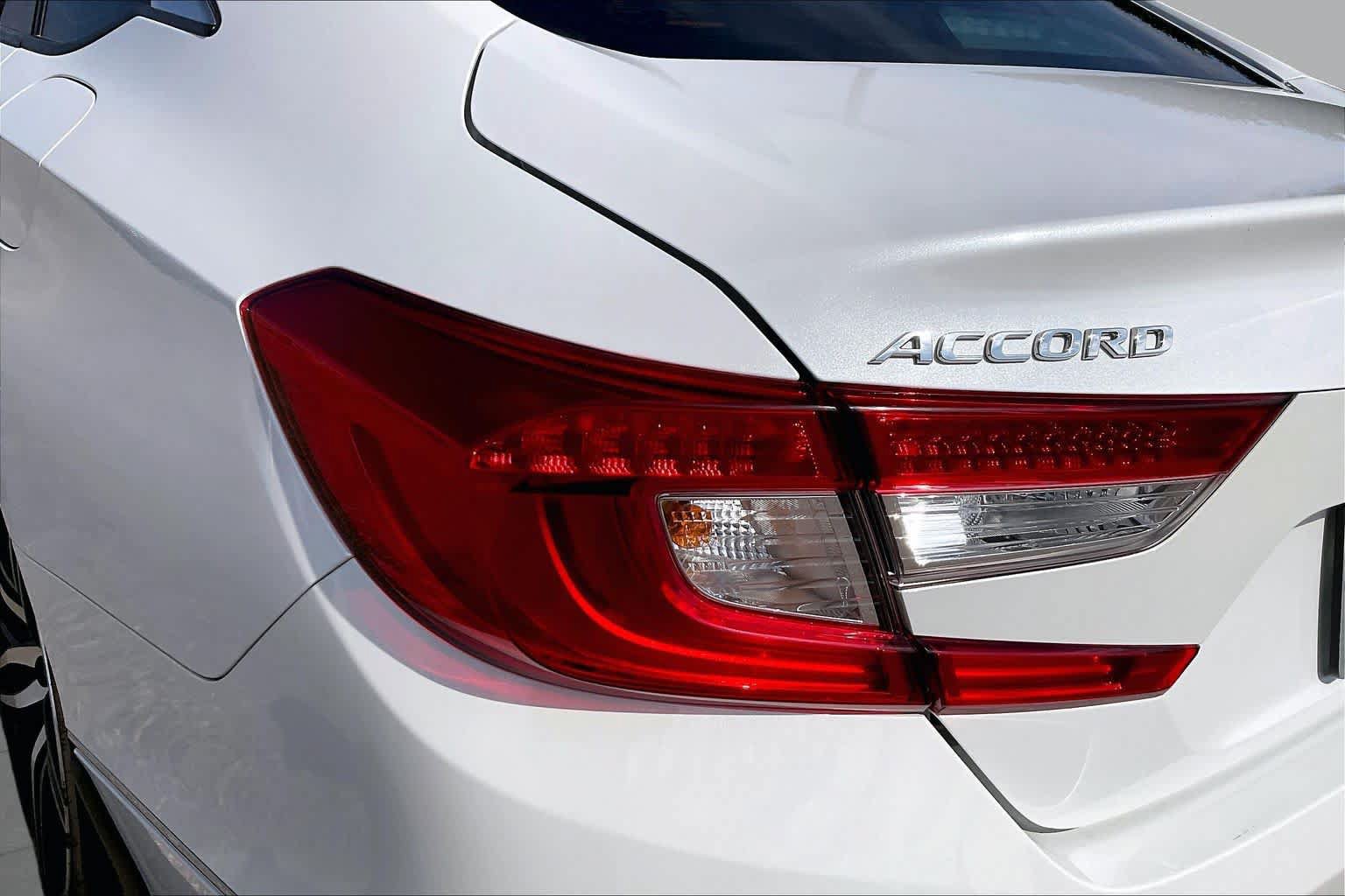 Used 2022 Honda Accord Touring image 28