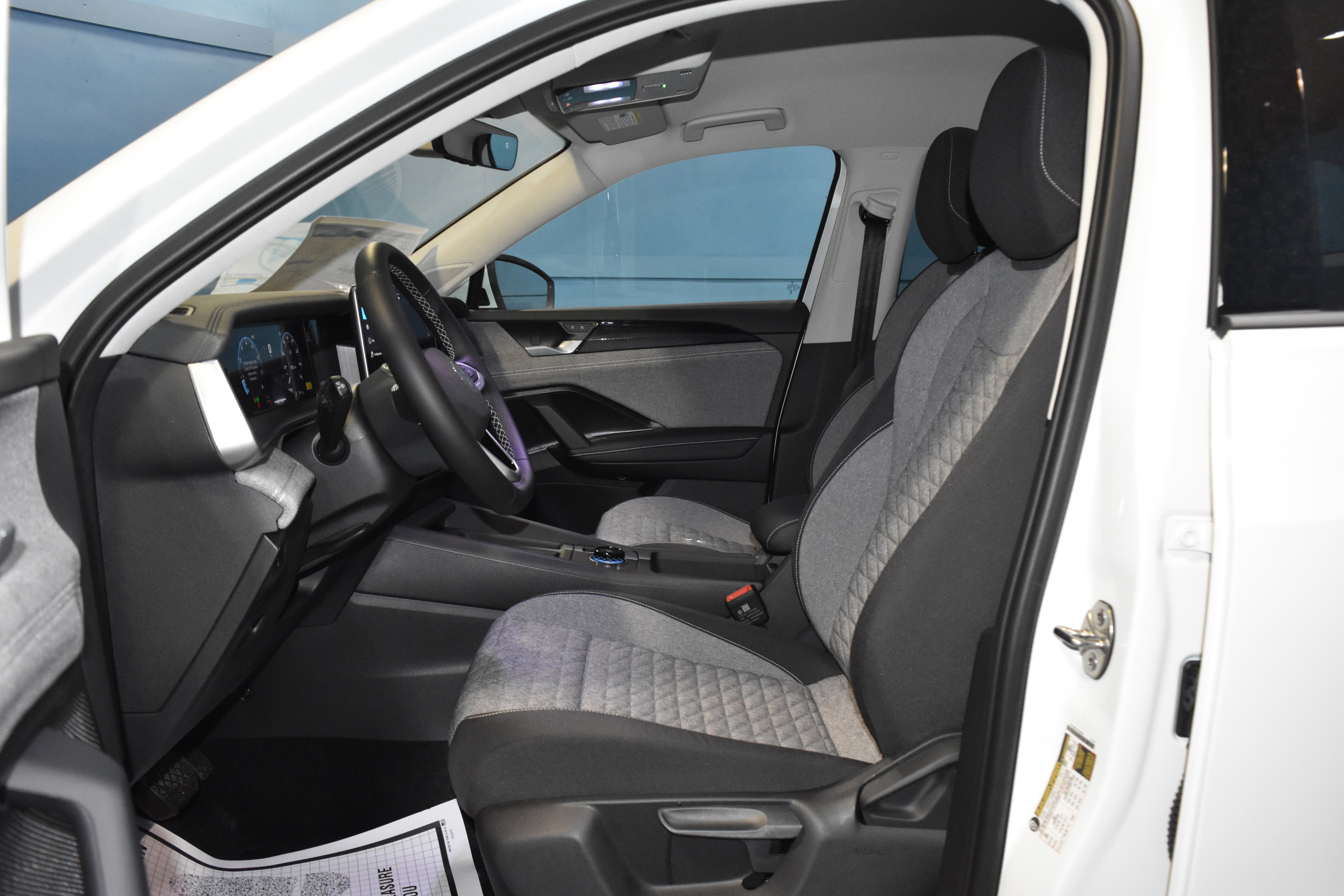 New 2026 Volkswagen Tiguan S image 5