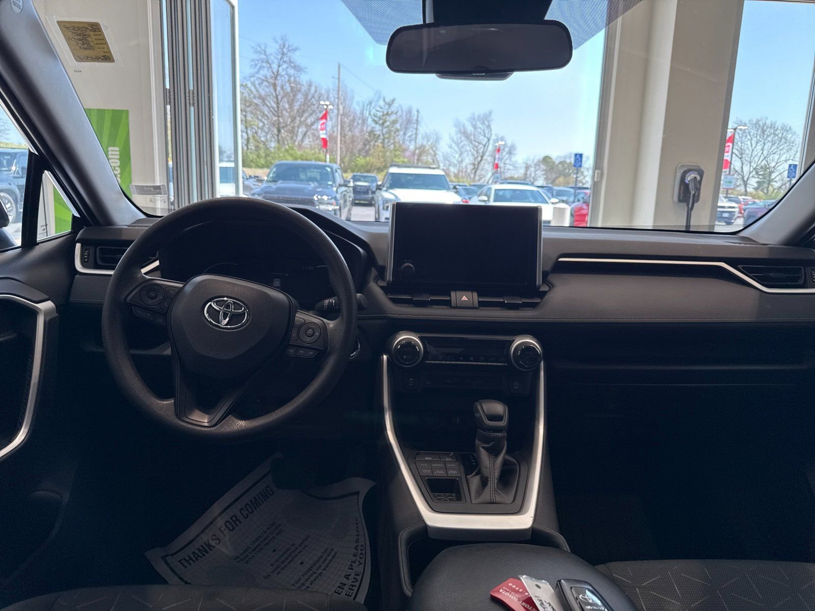 Used 2025 Toyota RAV4 XLE AWD/4WD image 13