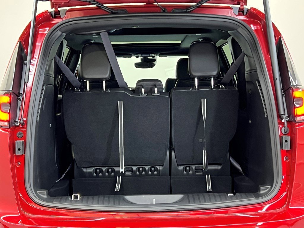 New 2026 Chrysler Pacifica Select image 5
