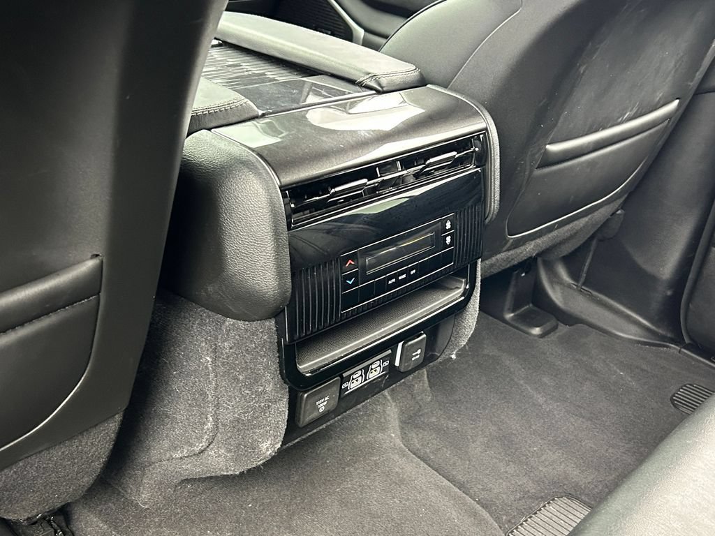 Used 2023 Jeep Wagoneer 4WD image 36