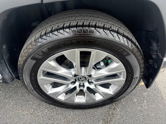 Used 2025 Toyota RAV4 XLE Premium w/ Weather Package FWD image 11