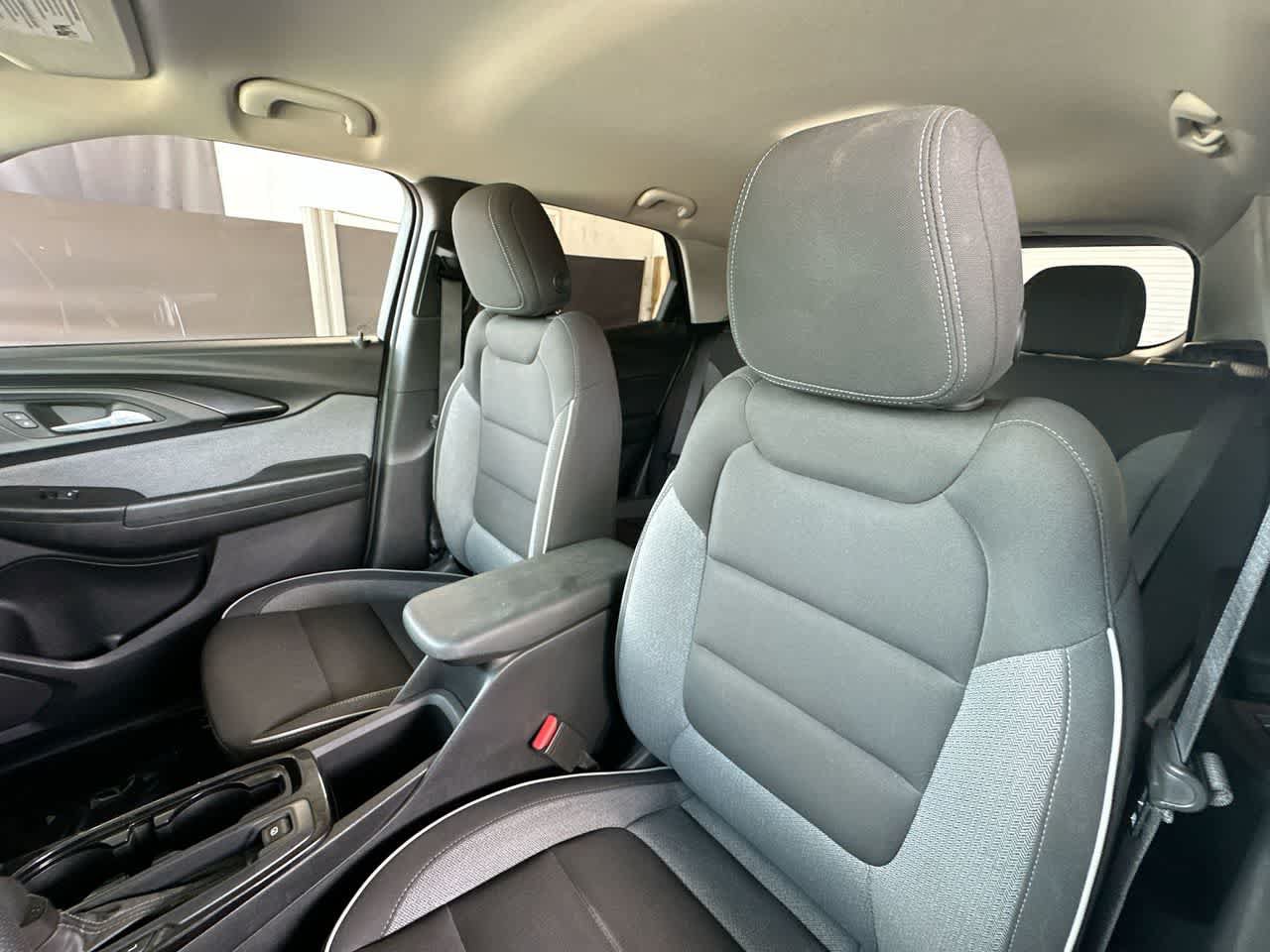 Used 2023 Chevrolet TrailBlazer LT FWD image 14