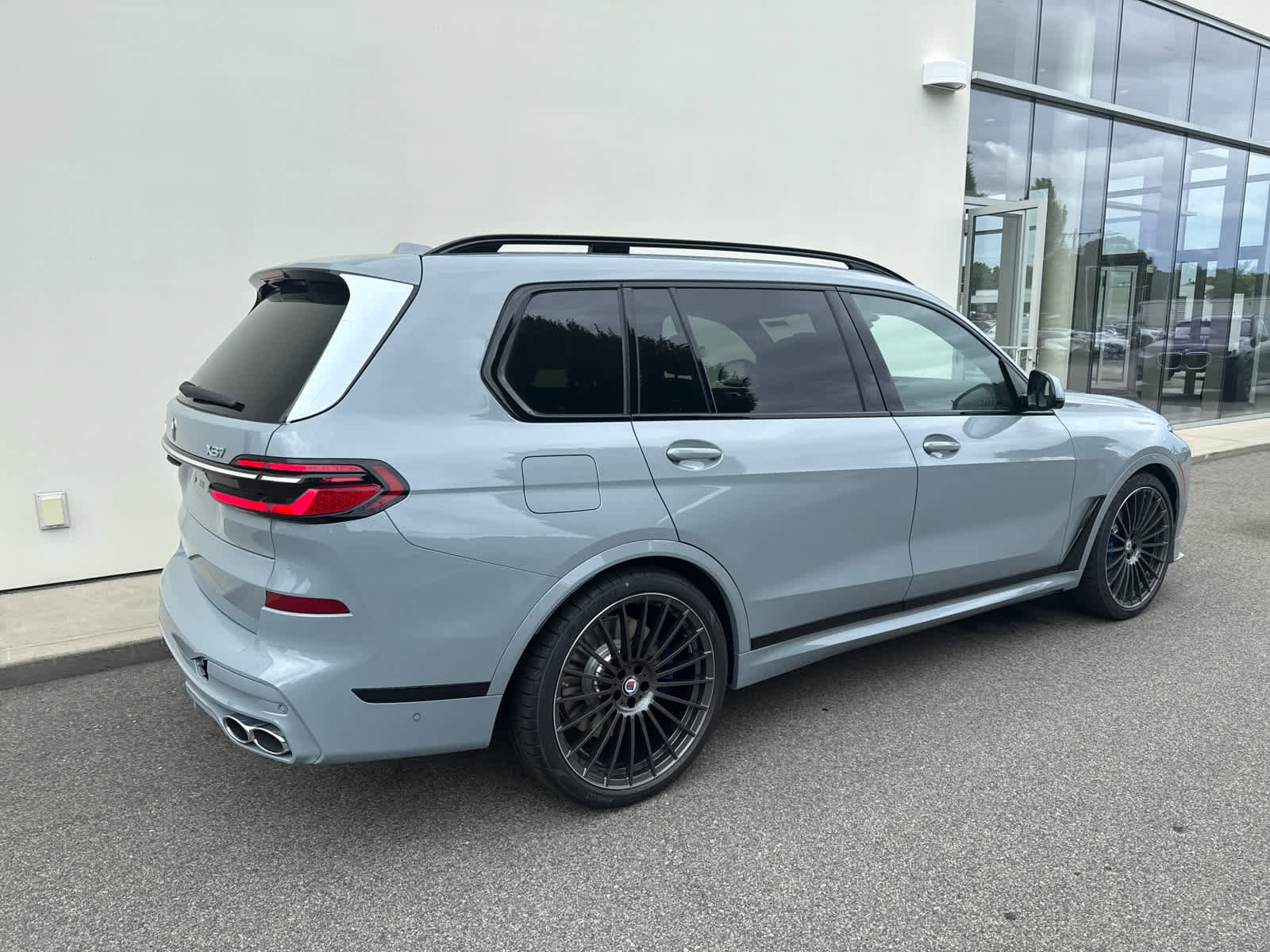 New 2026 BMW ALPINA XB7 image 12