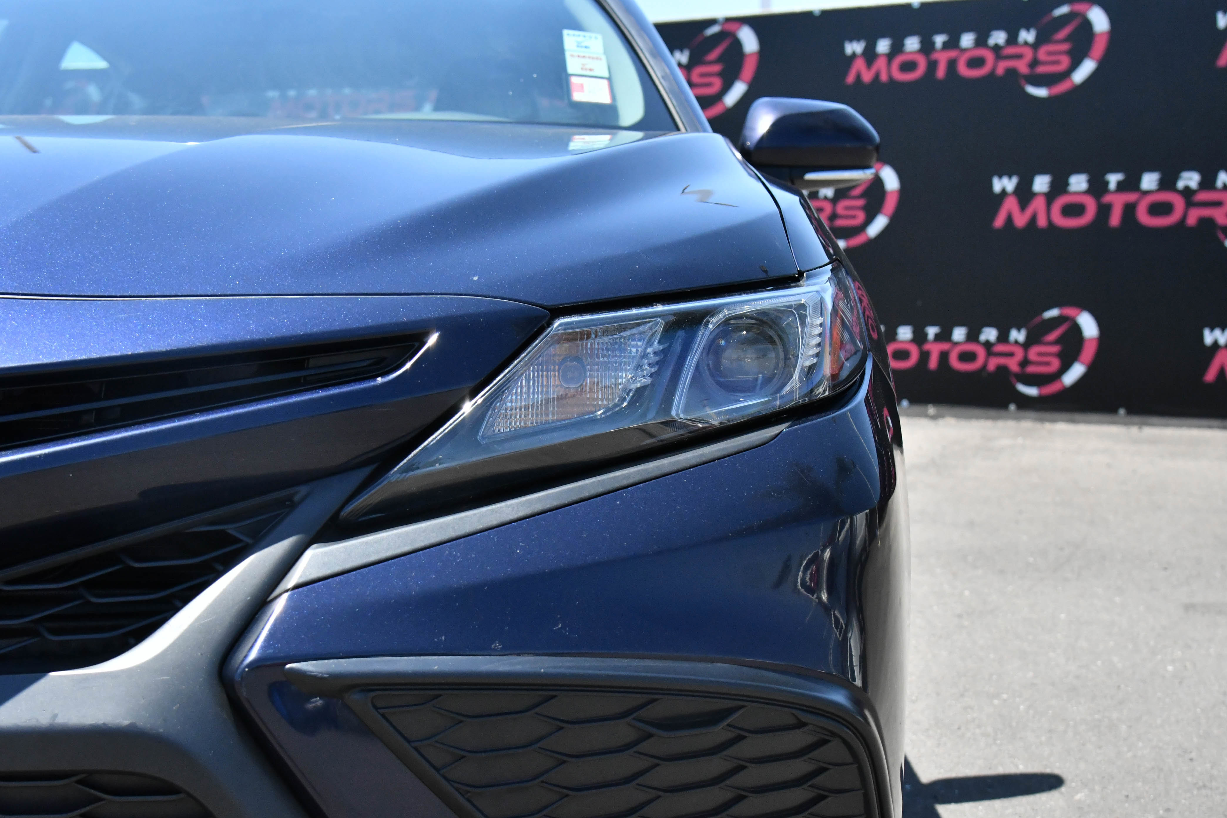 Used 2022 Toyota Camry SE FWD image 11