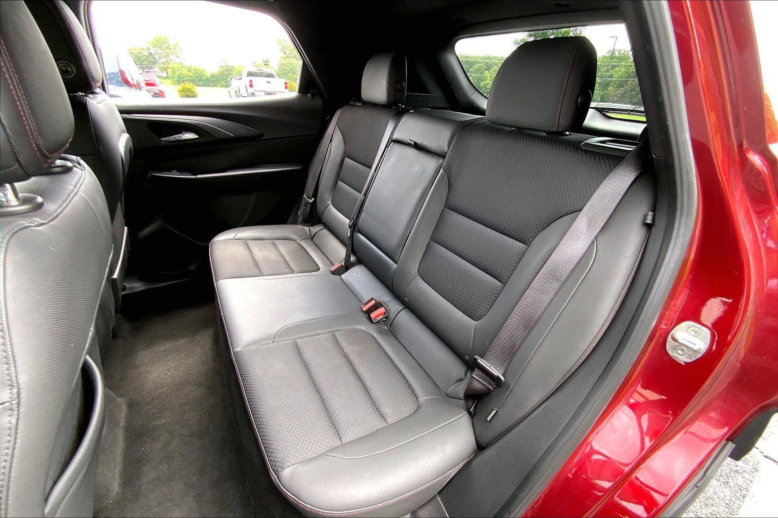 Used 2022 Chevrolet TrailBlazer RS w/ Technology Package FWD image 24