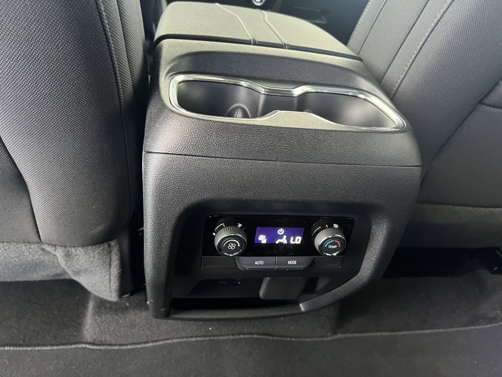 New 2026 Chevrolet Traverse LT w/ Sun and Wheel Package image 18