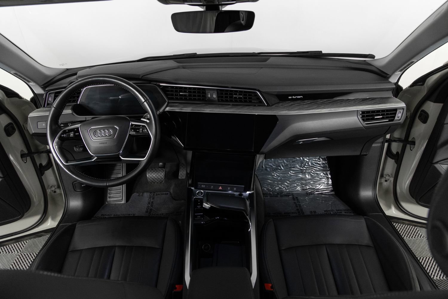 Used 2021 Audi e-tron Premium w/ Convenience Plus Package image 32