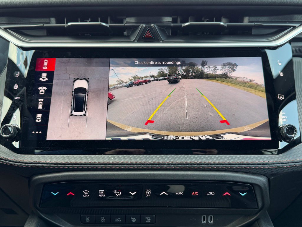 New 2026 Jeep Cherokee Overland w/ Advanced Pro Tech Group AWD/4WD image 18