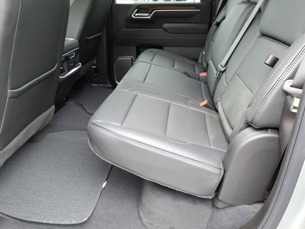 Used 2026 GMC Sierra 2500 Denali w/ Denali Reserve Package AWD/4WD image 12